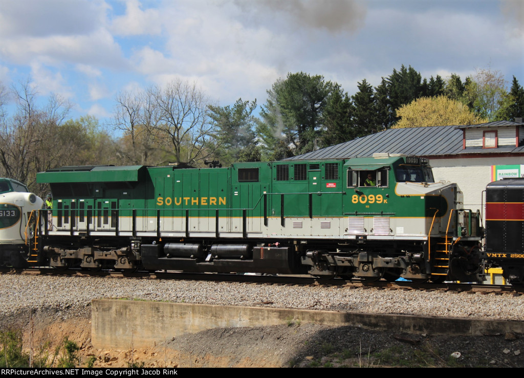 "Southern" ES44AC 8099K