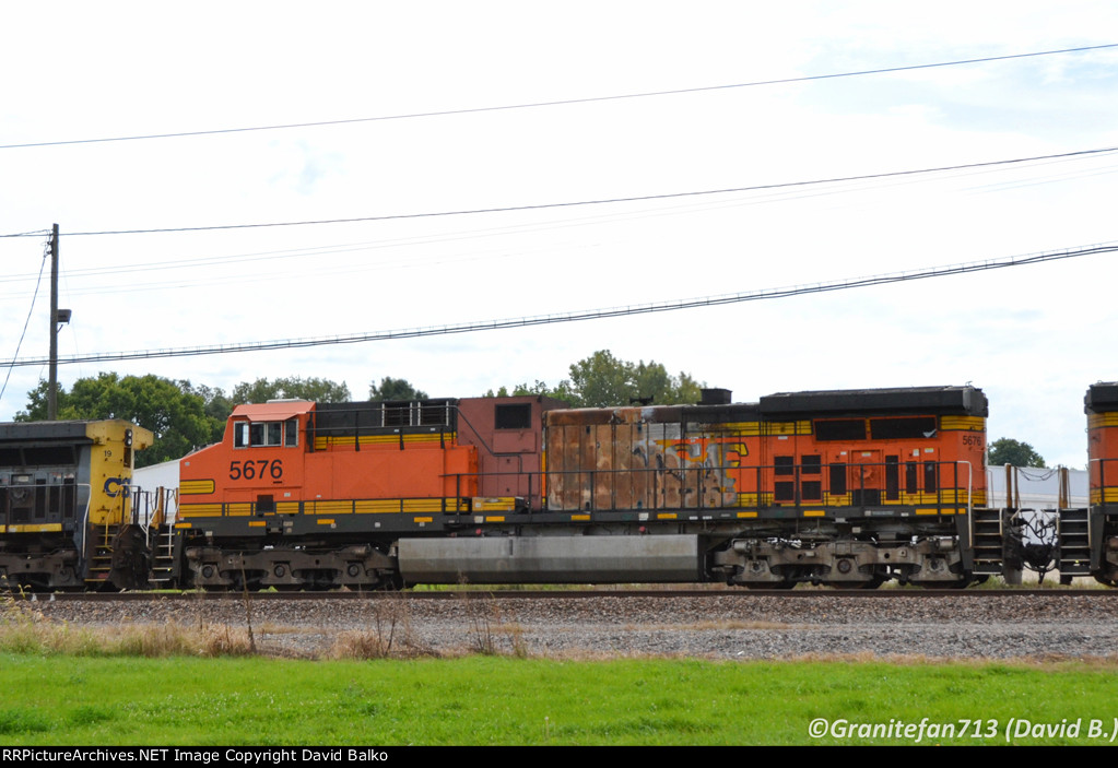 BNSF 5676