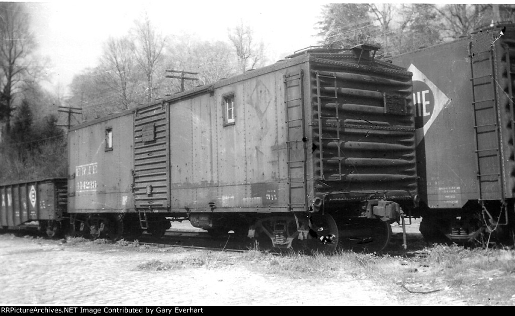 ERIE 414230 - MOW car