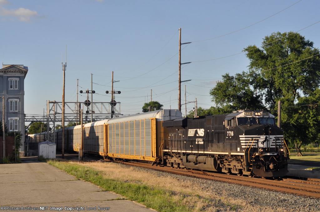 NS 7716 On NS 273 Eastbound