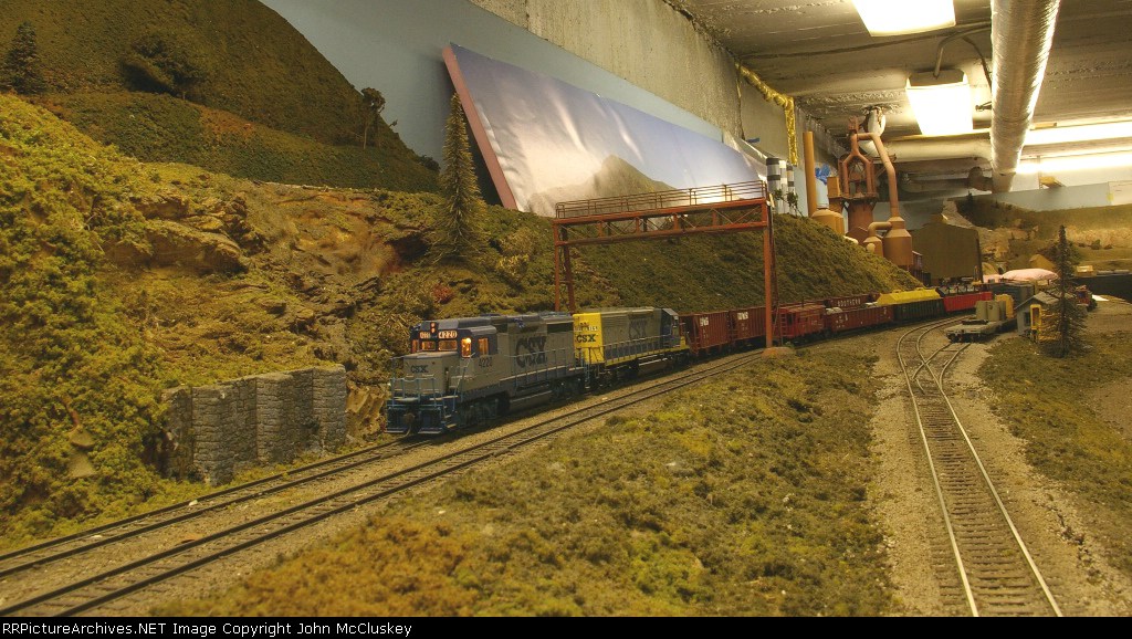 CSX train rolling through Clifton
