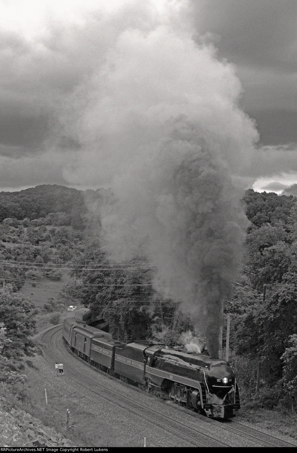 611 struggling up Linden Grade