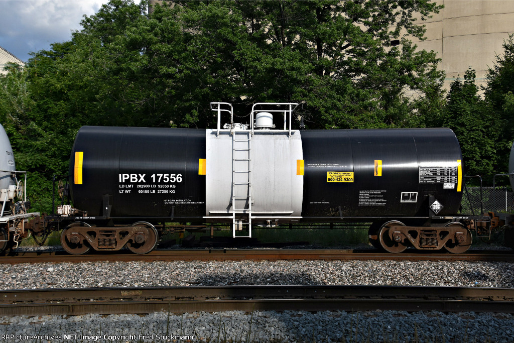 IPBX 17556 finishes off the fresh paint freight cars.