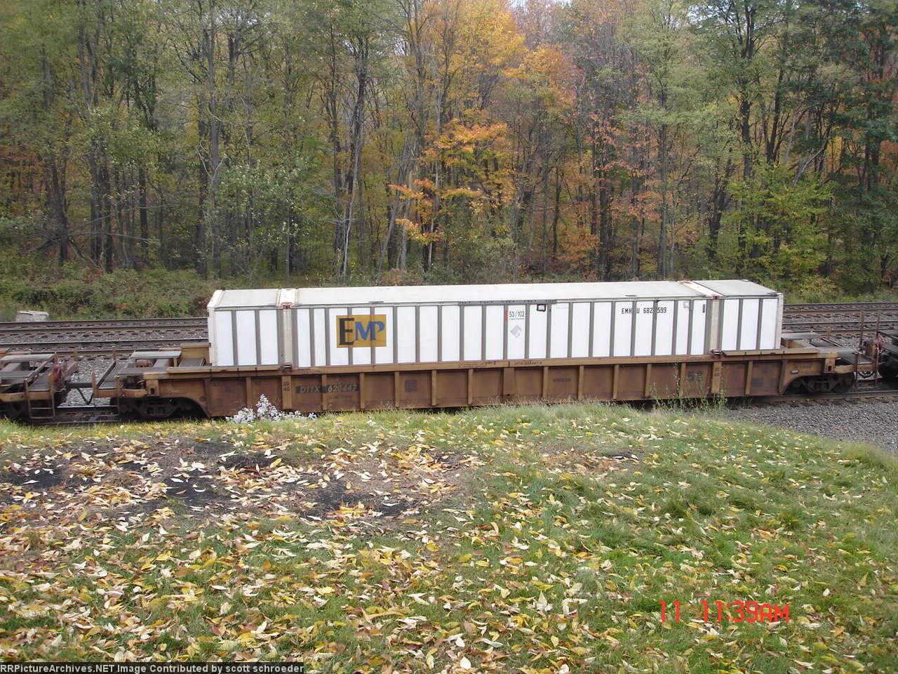 DTTX Double Stackcar 620447A w/EMHU Container 682599