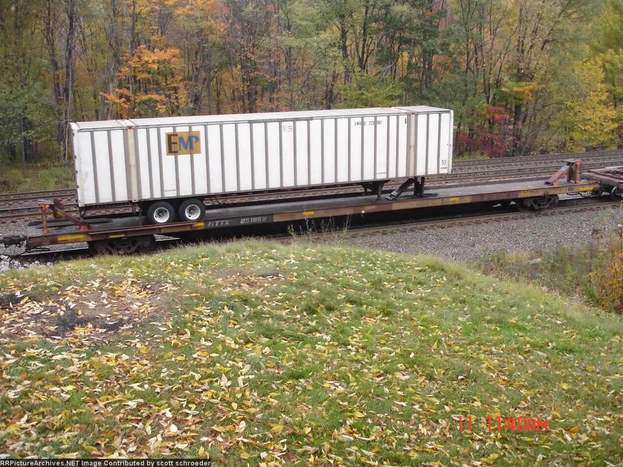 RTTX Flatcar 251858 w/EMHU Container 233981 on an unknown chassis