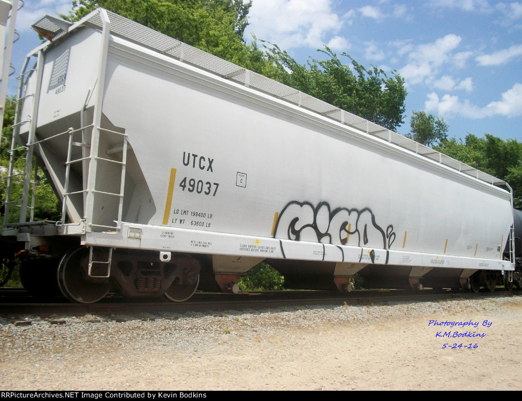 C214 UTCX 49037