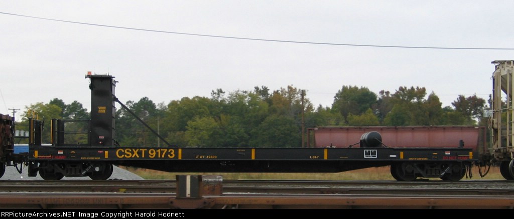 CSXT 9173 is coupled in a train 