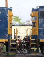 CSX 2500 powers slug 2347
