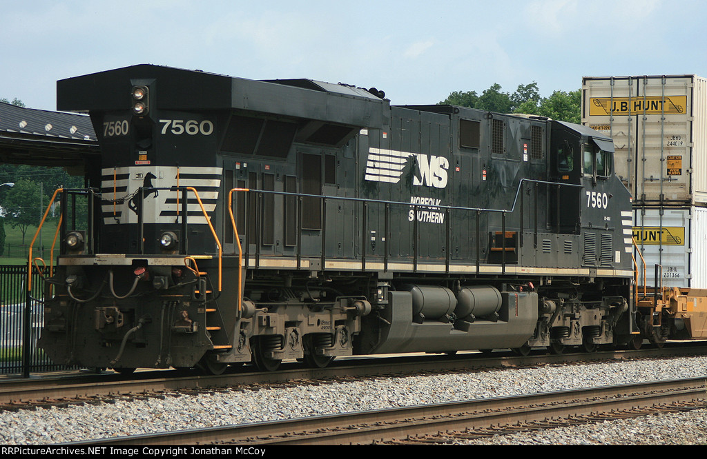 NS 7560