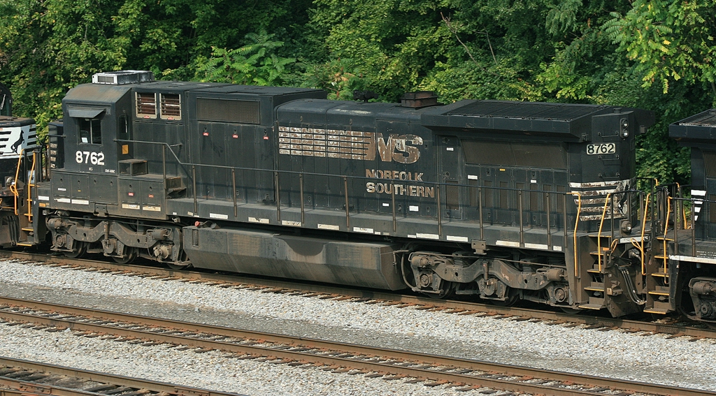 NS 8762