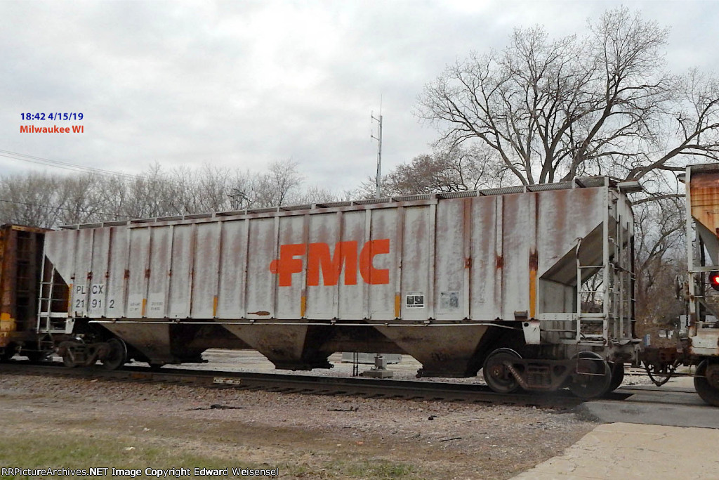 Former FMC ribbed hopper