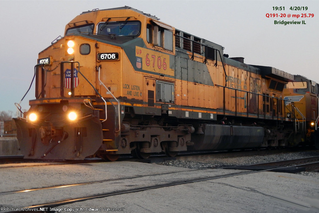 Rolling Q191-20 to Global 4 @ Joliet