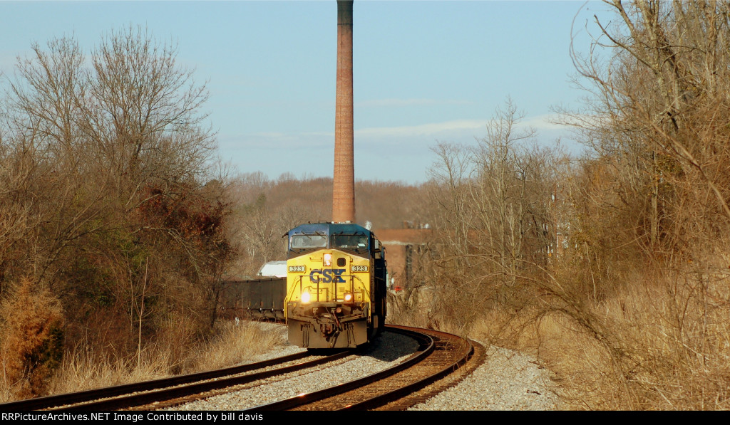CSX 323 eastbound