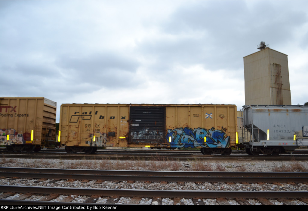 RBOX 36819