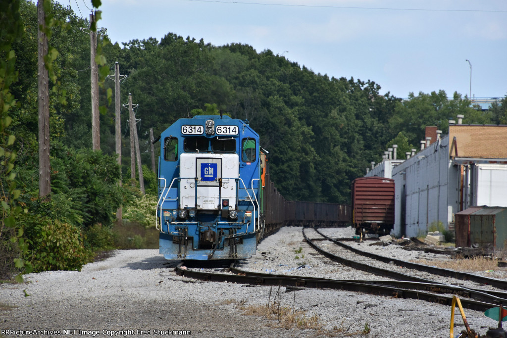 WE 6314 is seen one last time, later in the day.