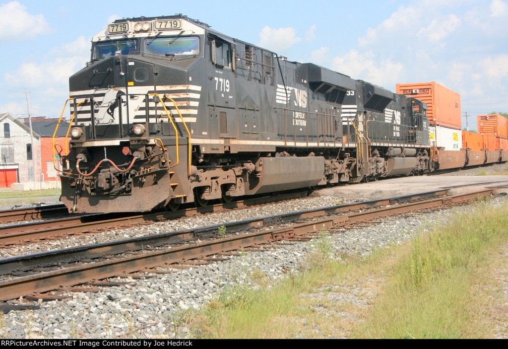 NS 7719