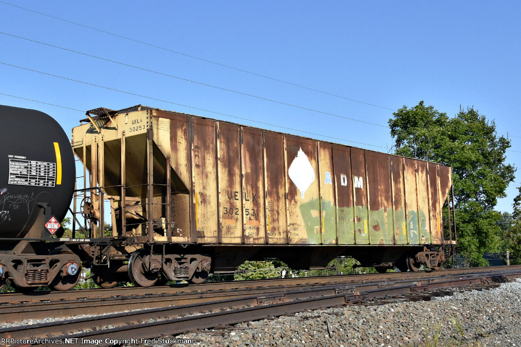 UELX 30253 finishes us off for this train.