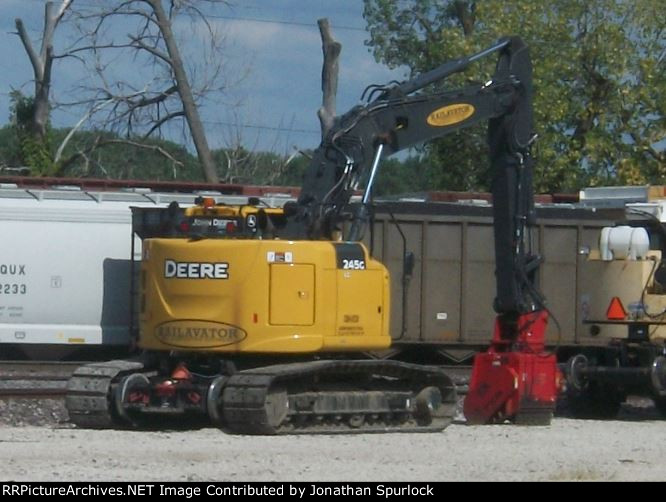 UP "Railavator", John Deere model 245c,