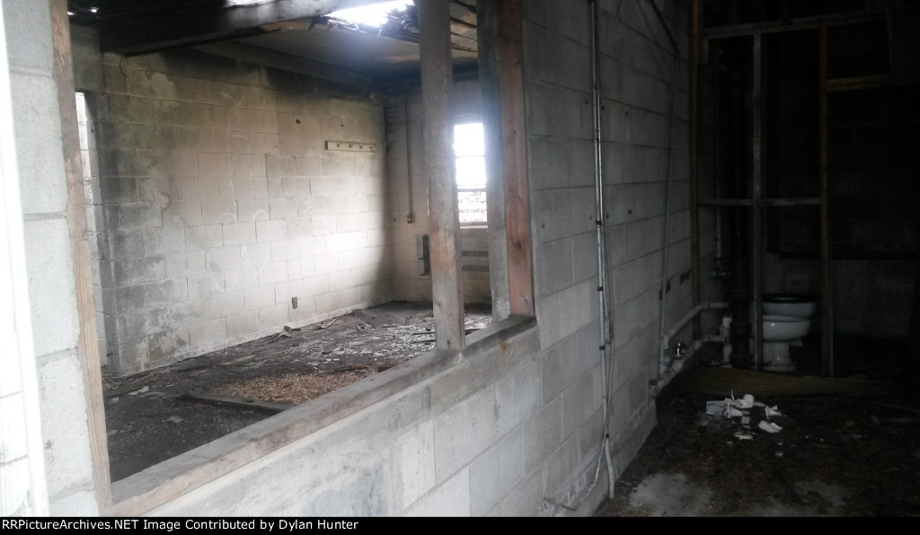 RI Edon depot inside