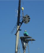 Second Big Otter signal head swings free