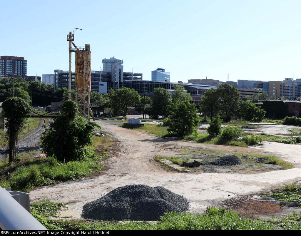 The view inside the curve at Boylan Juction. Track on left is original NS