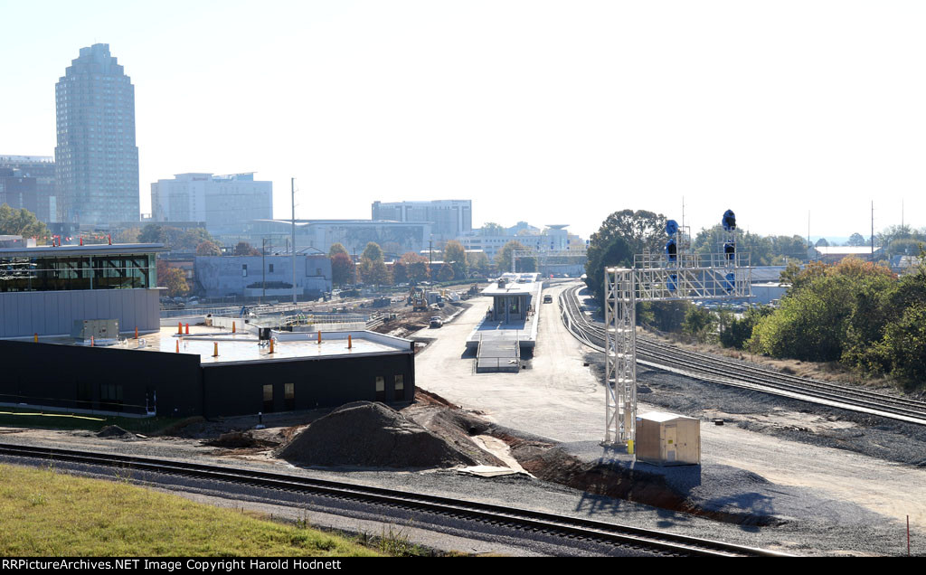 Partial view of the new station and platforms