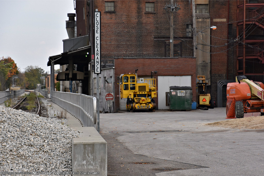 The trackmobile has nothing left to do here.