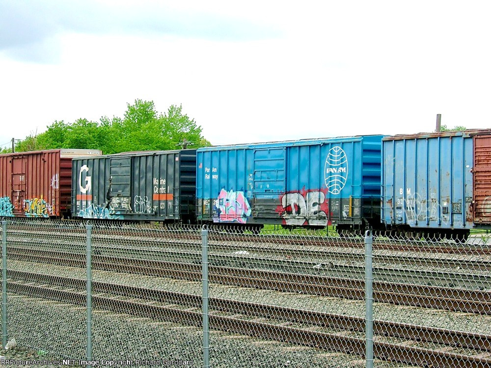 B&M, Pan Am and Guilford boxcars 