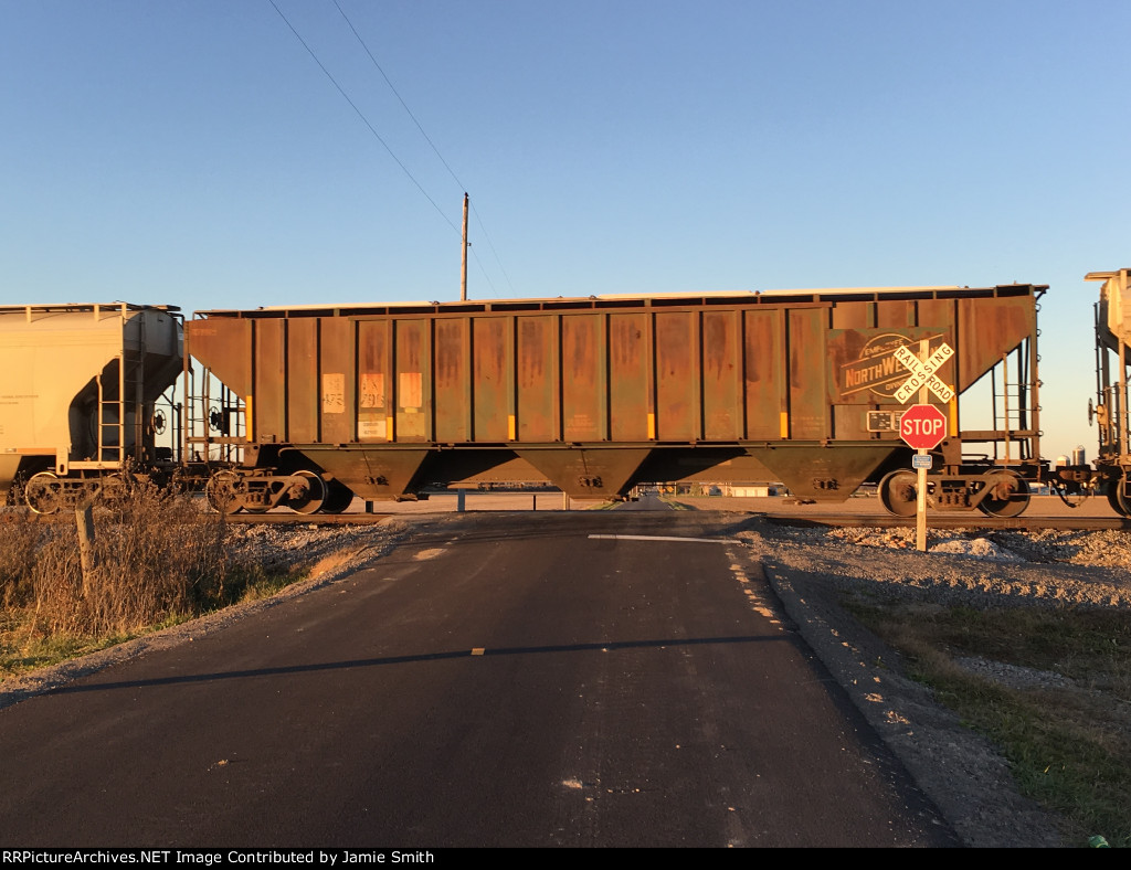 Unknown ex-CNW hopper