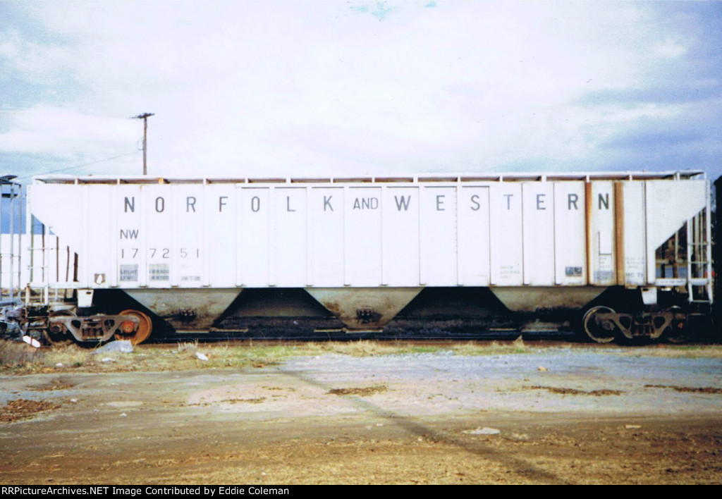 NW 177251 (Note new wheel)