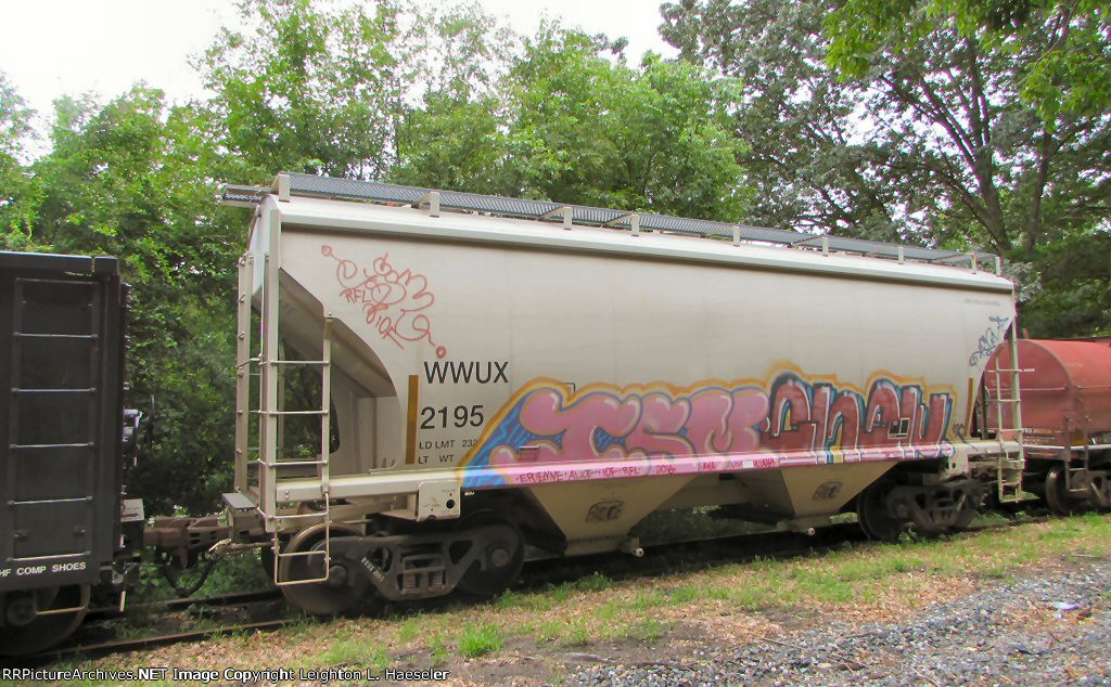 WWUX 2195