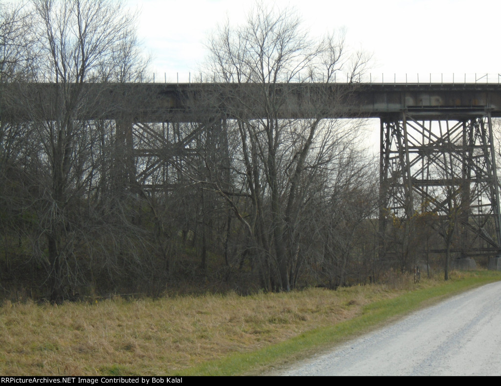 Media Trestle looking South