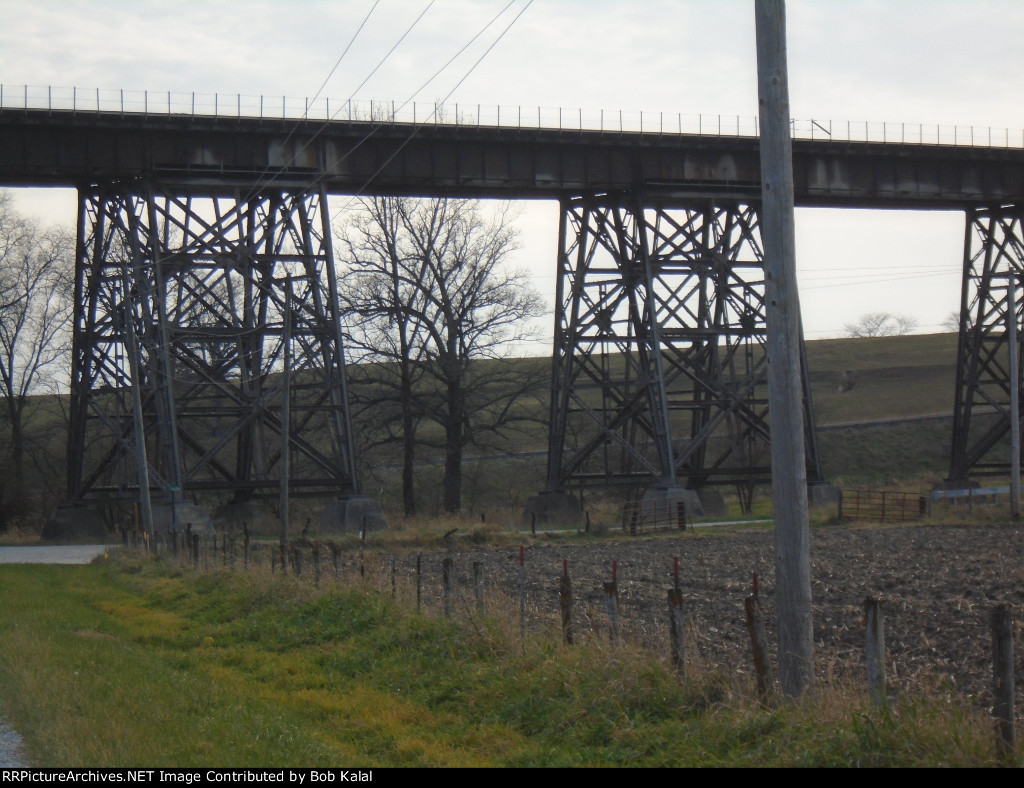 Media Trestle looking South