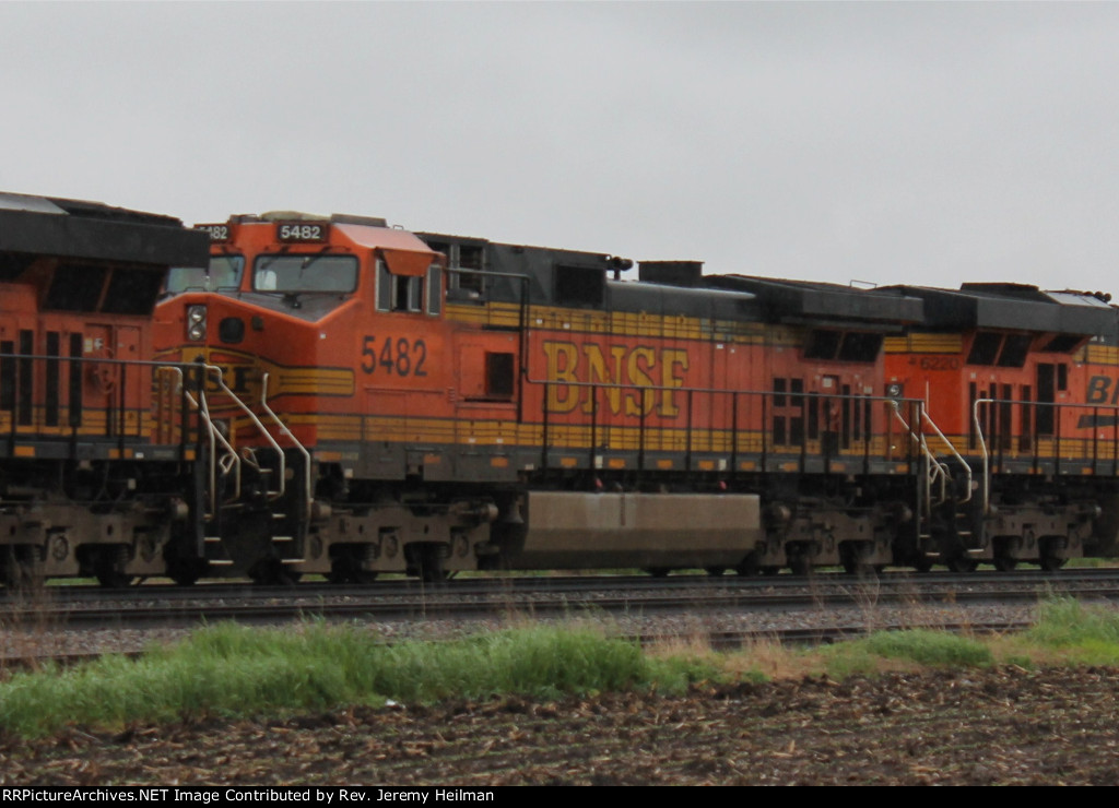 BNSF 5482 (1)