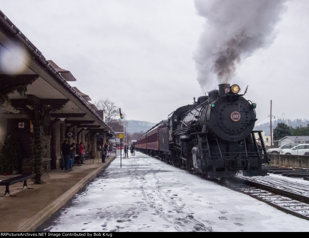 Platform view of the Santa train on the southbound leg of it's journey