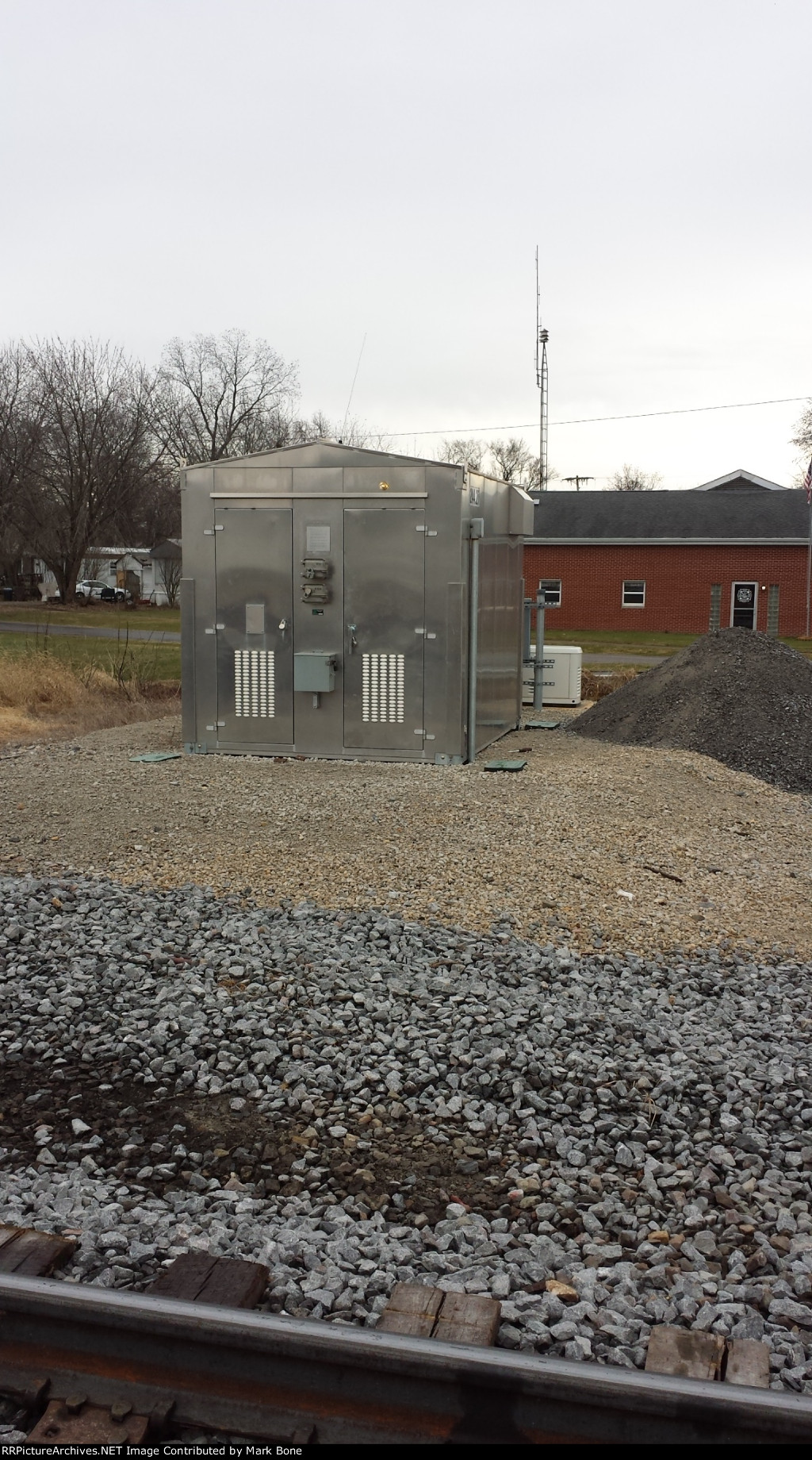 New CN signal housing