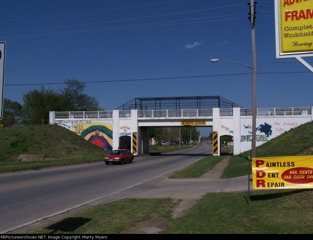 This beats the grafiti that used to cover this bridge