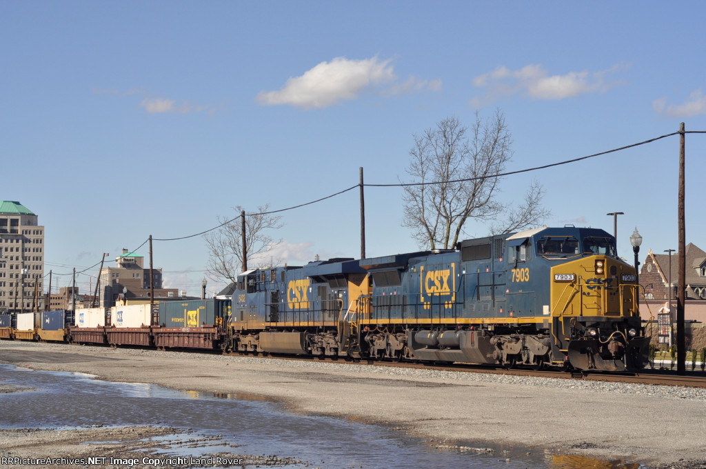 CSXT 7903 On CSX Q 041 Eastbound