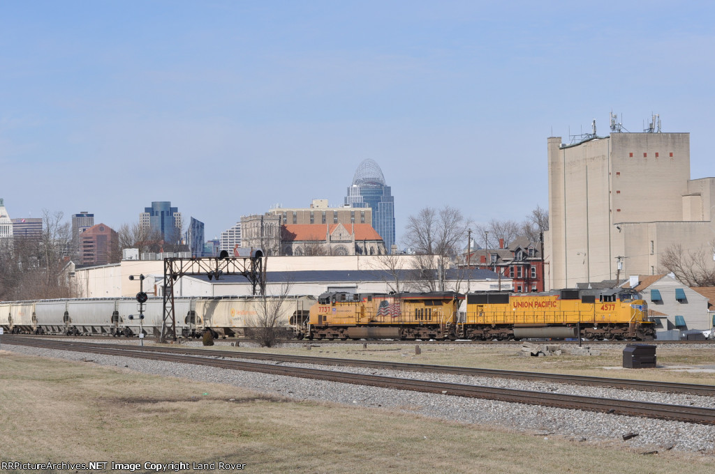 UP 4577 On CSX G 671 Eastbound On The C & O At KC Jct