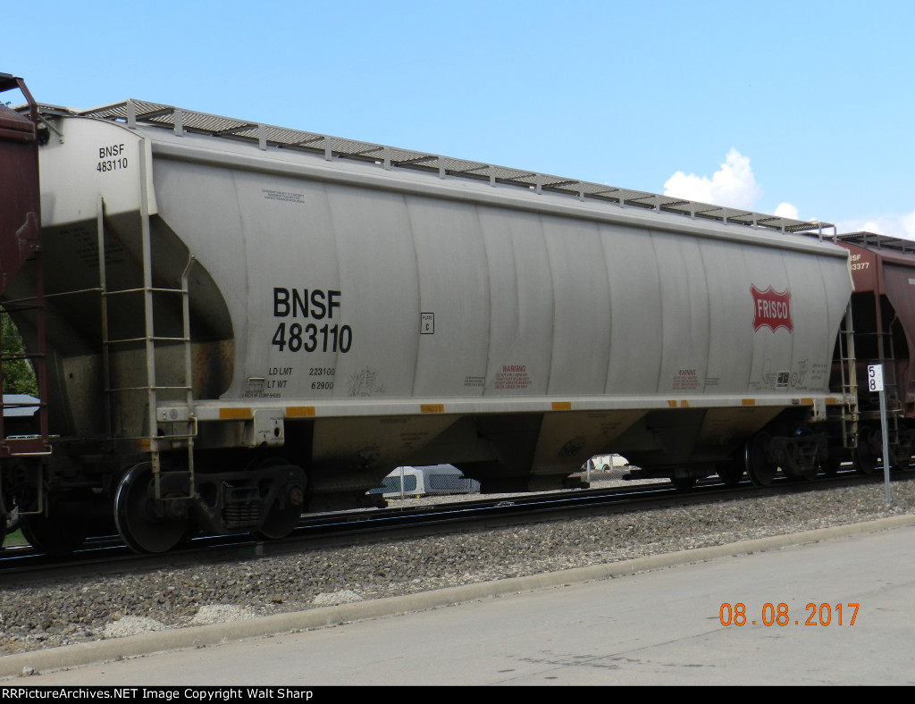 BNSF 483110