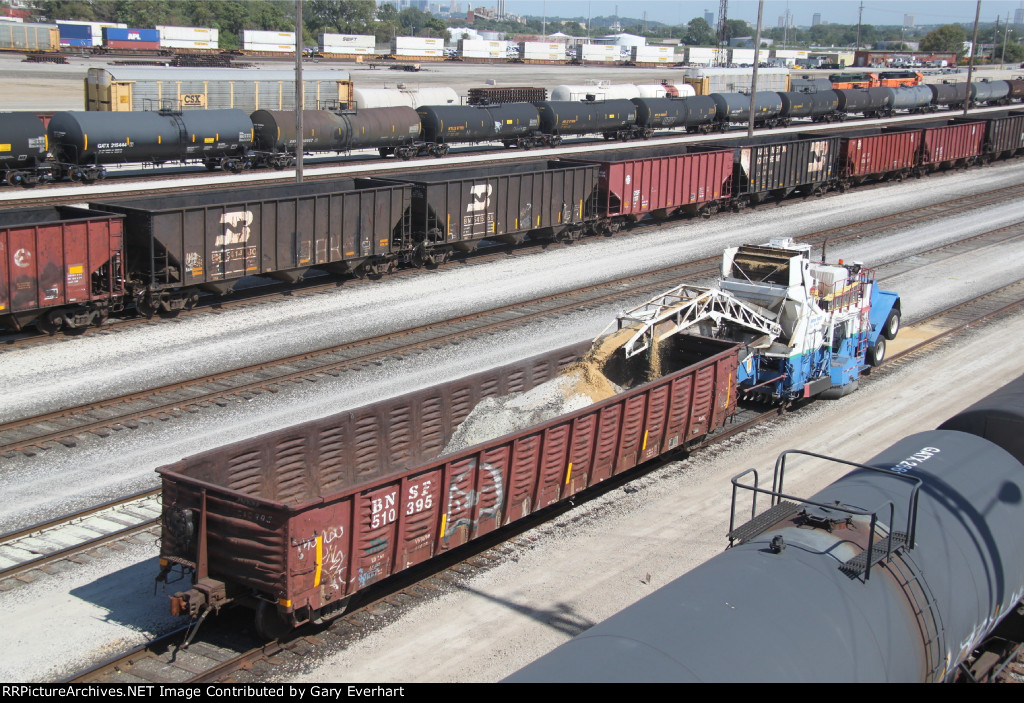 RCRX 147 - Balfour Beatty Ballast Cleaner