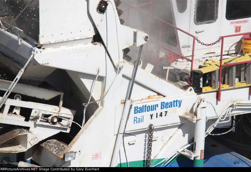 RCRX 147 - Balfour Beatty Ballast Cleaner