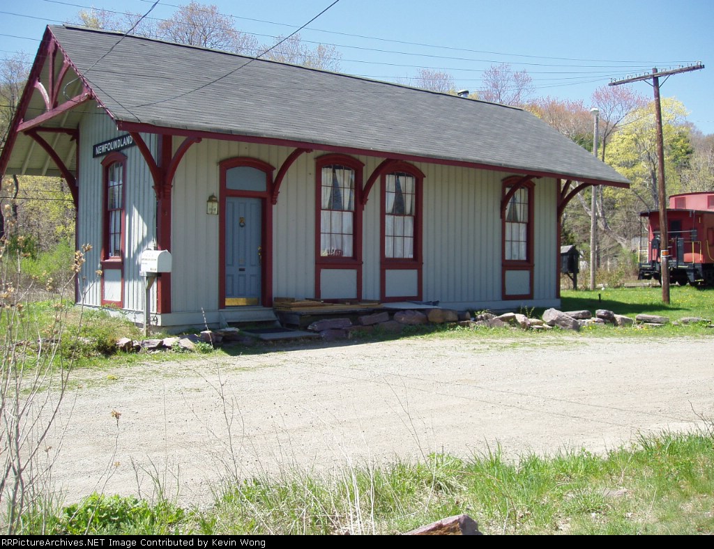 Fin's depot