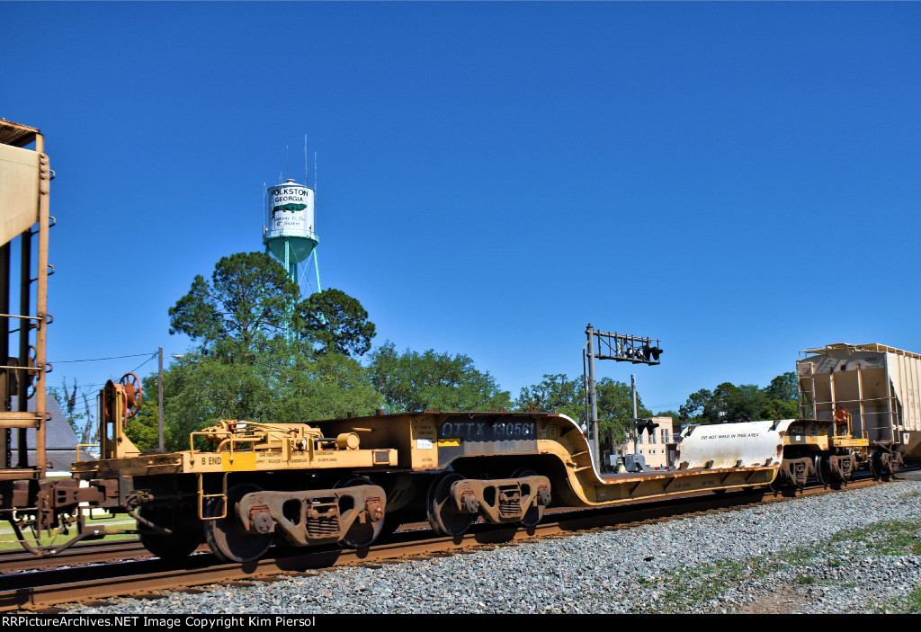 QTTX 130561 Depressed Center Flat Car