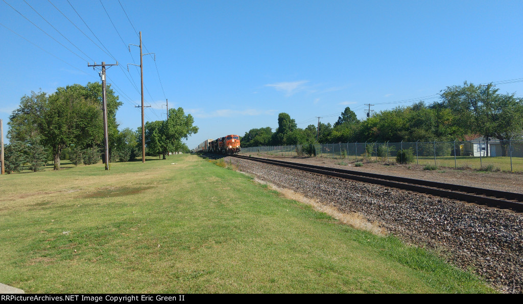 Morning BNSF Z after meeting a manifest