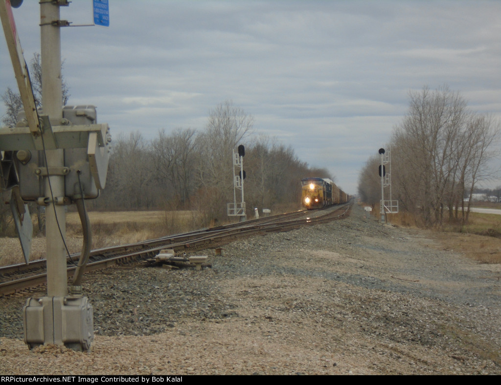 CSX 7661 East Bound