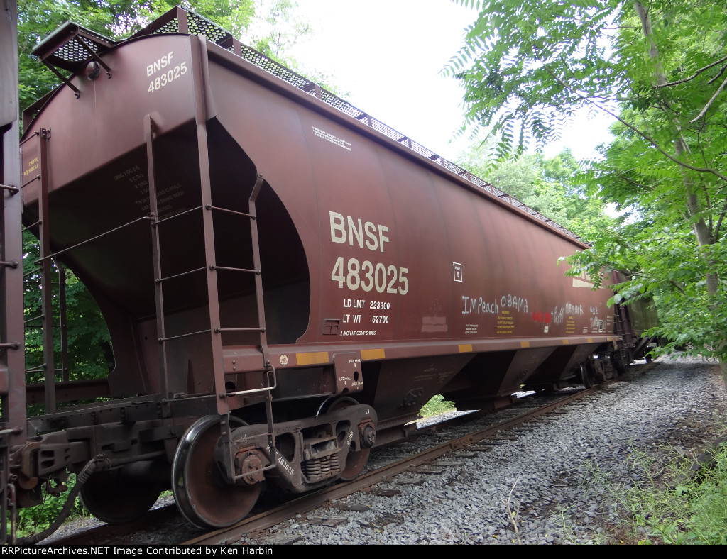 BNSF 483025