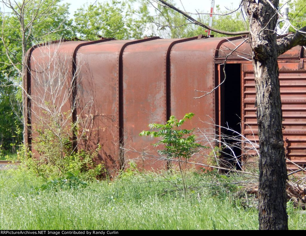 Grounded Boxcars