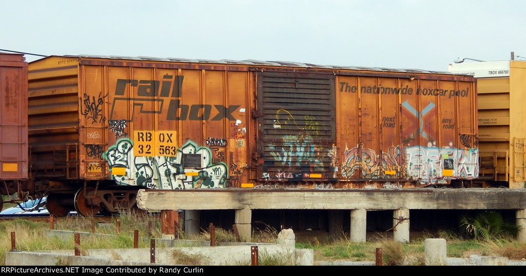 RBOX 32563