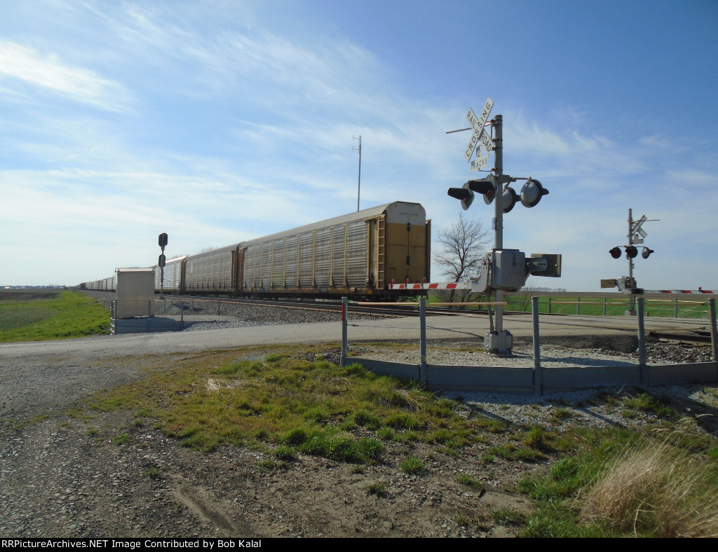 NS 7567 Westbound Auto Racks bringing up the rear & Gate